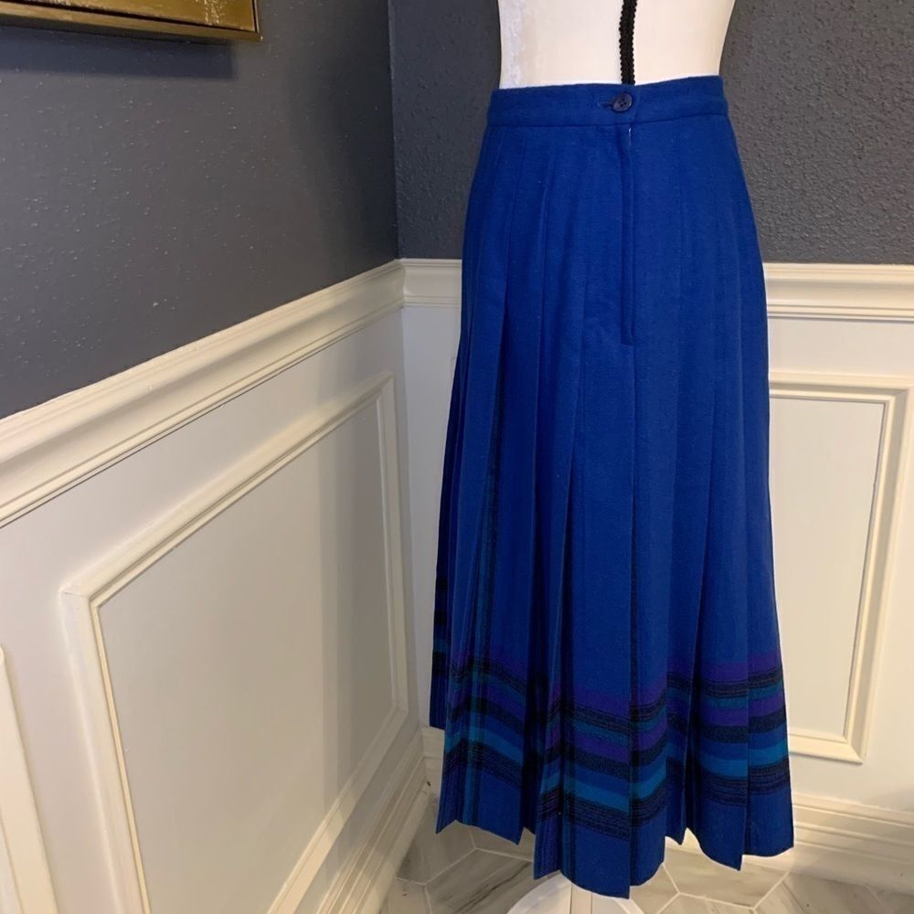 Pendleton knife pleat tea length skirt - Picture 2 of 5